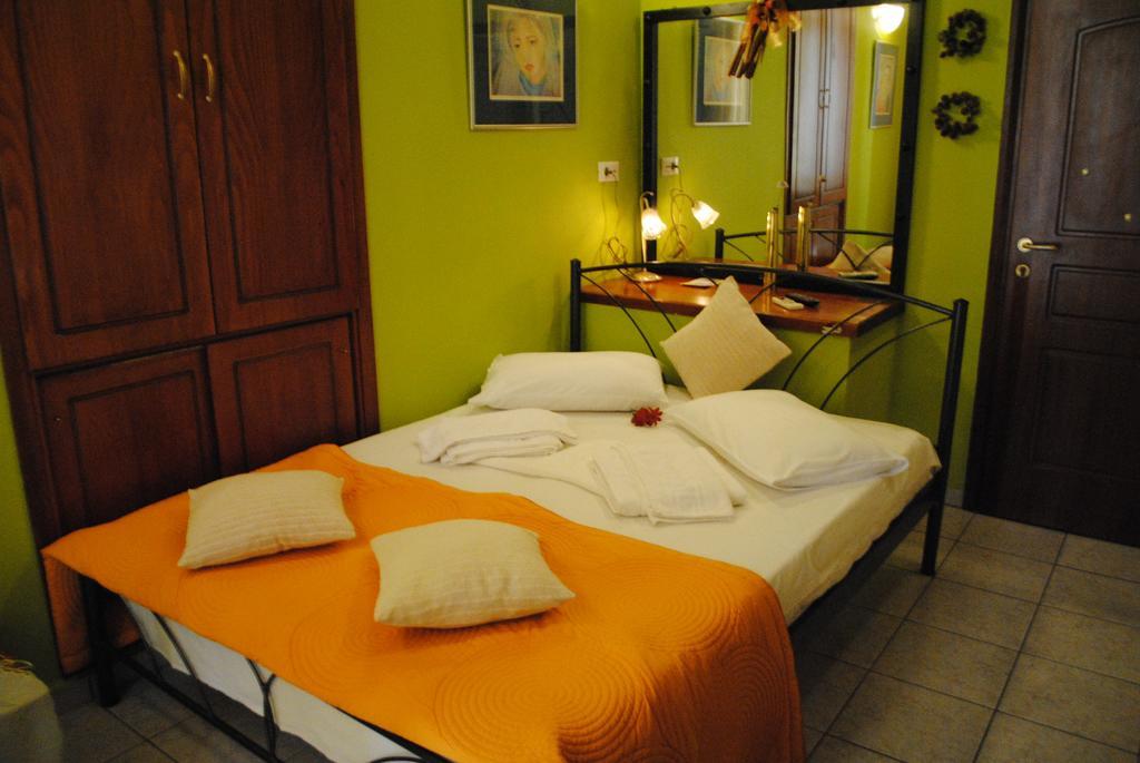 Traditional Idramon Hotel Chania  Room photo
